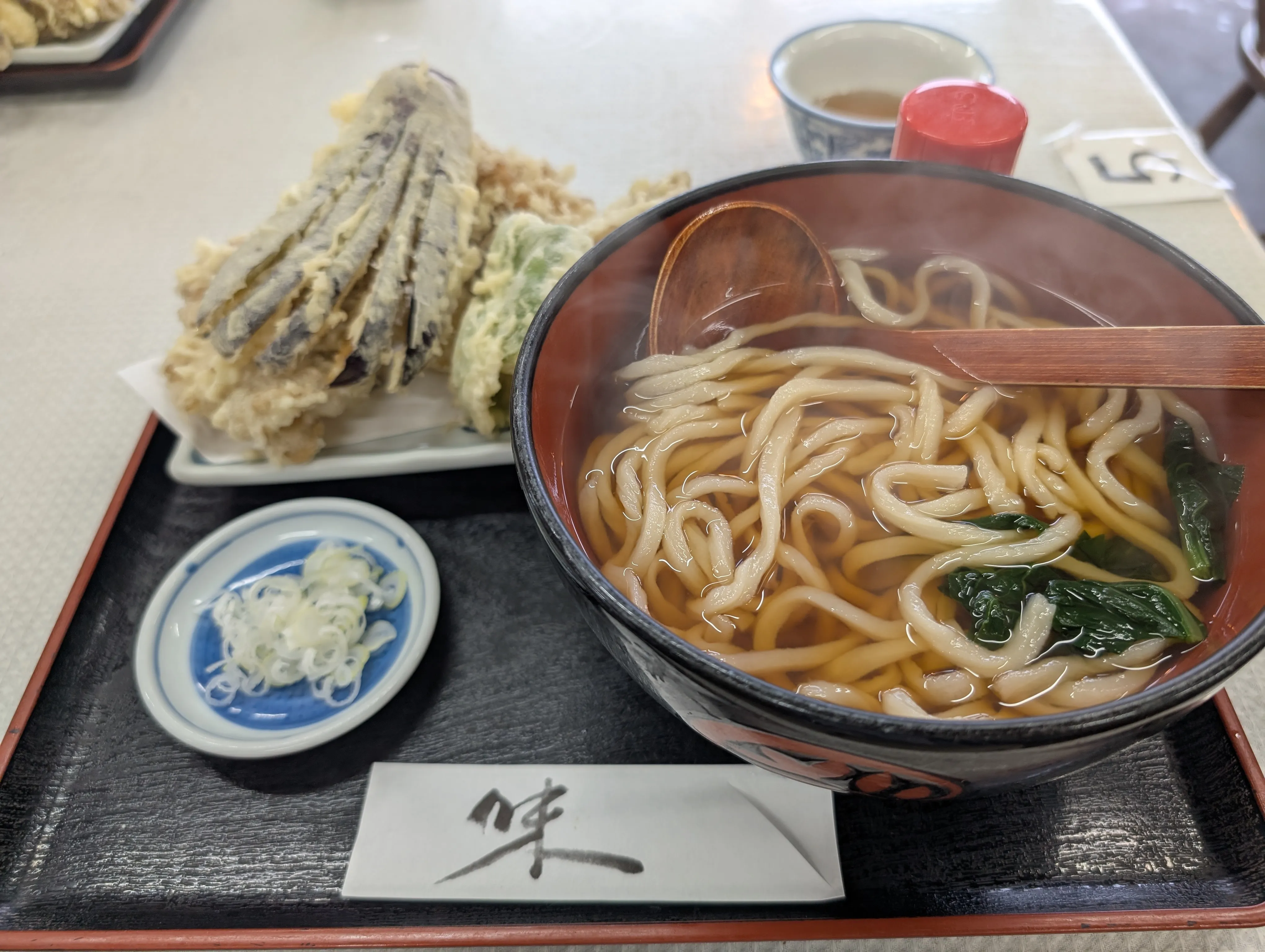 舞茸の天ぷらとうどん